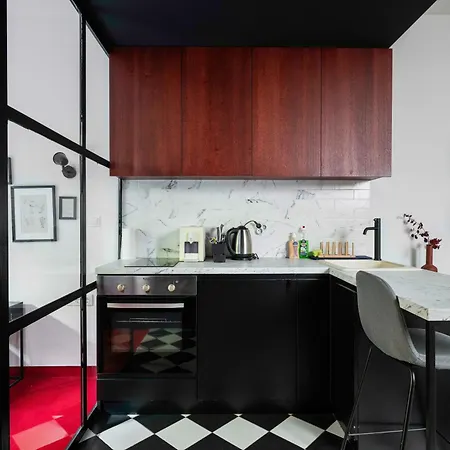 Art-inspired Flat With Private Garage Sofia